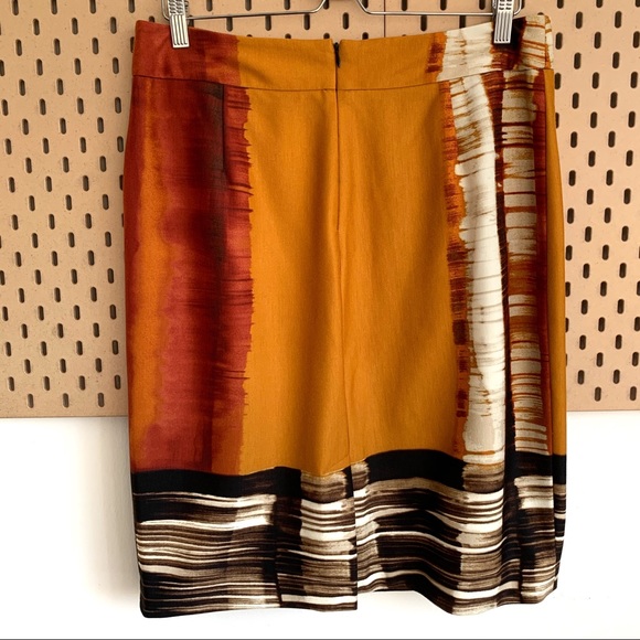 [SOLD]🎉HP🎉Calvin Klein Printed Skirt Size 14 - Picture 4 of 10